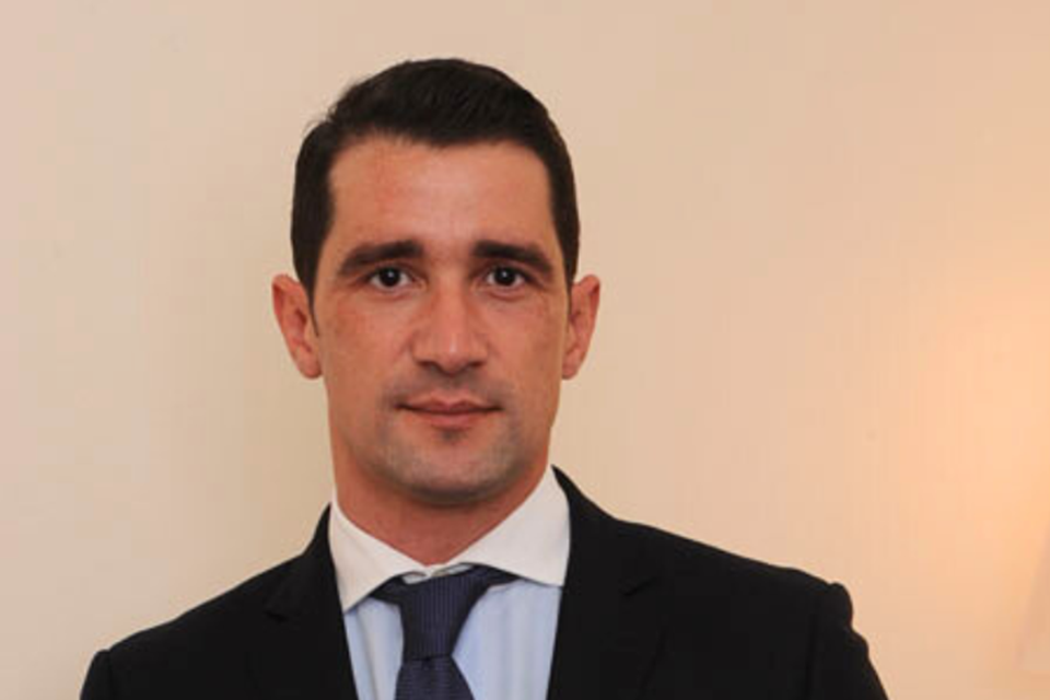 Ernesto Carvalho image